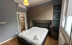 Metro Famagosta - Modern Suite Free Wifi & Parking